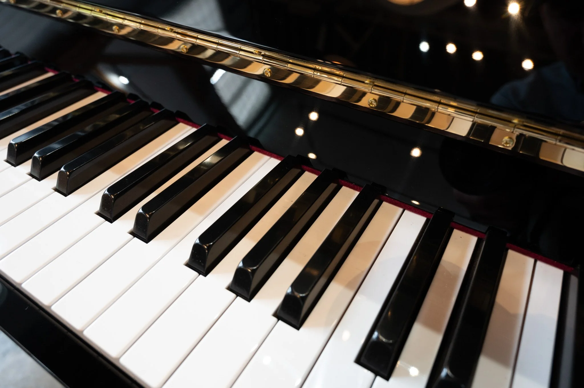 Yamaha YM5 - Made In Japan - Similar to U1 & B3 — SEATTLE PIANO